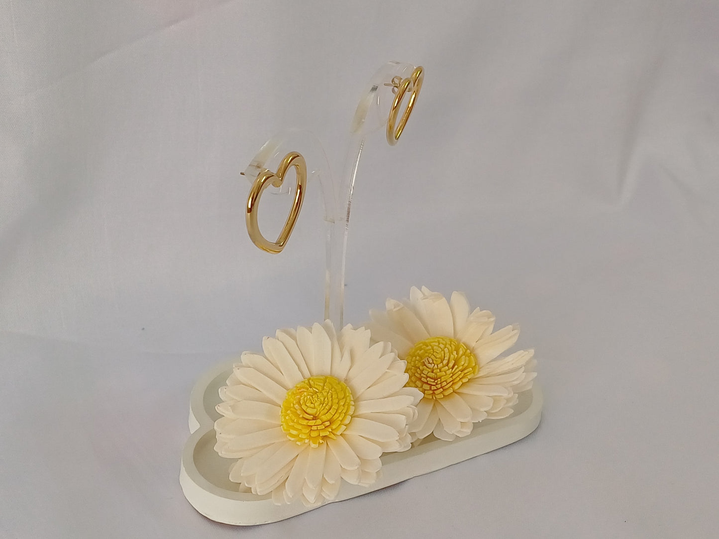 Golden Heart Stud Juliet
