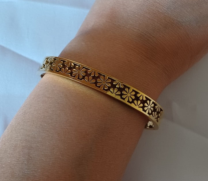 Daisy Bangle