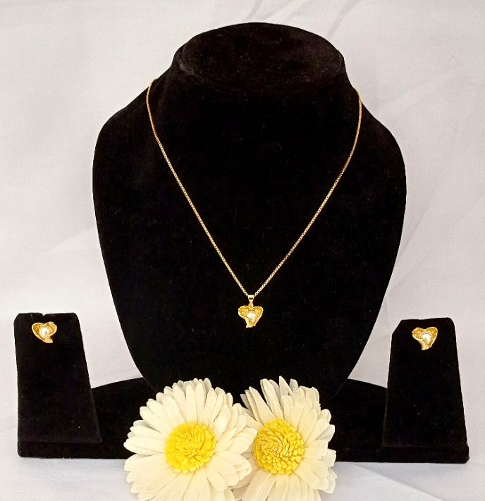 Heart Pearl Necklace Set