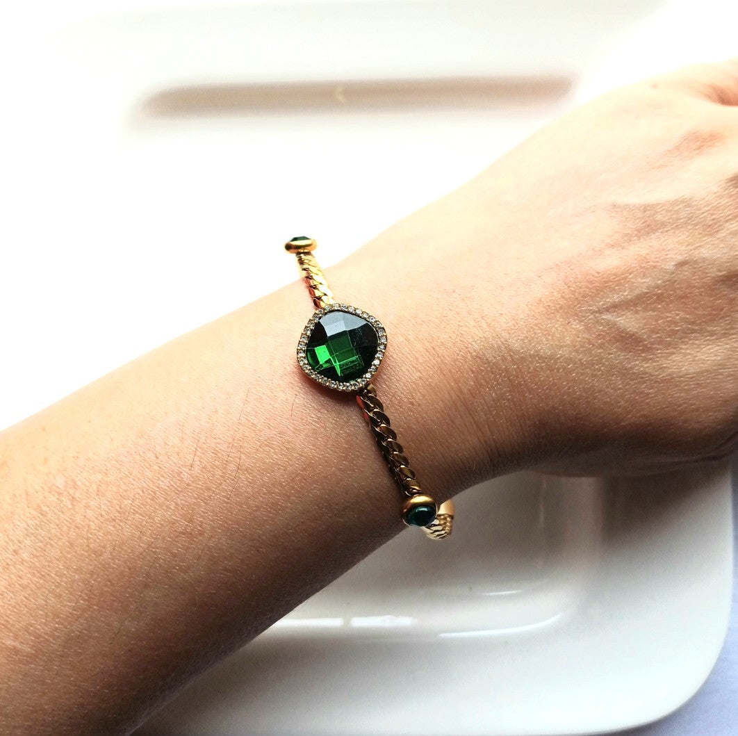 Trendy Green Bracelet