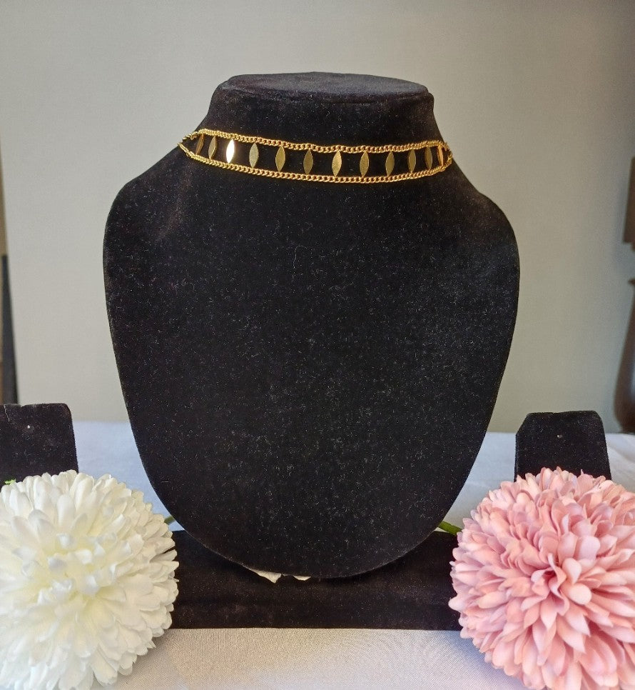 Leaf Choker Necklace