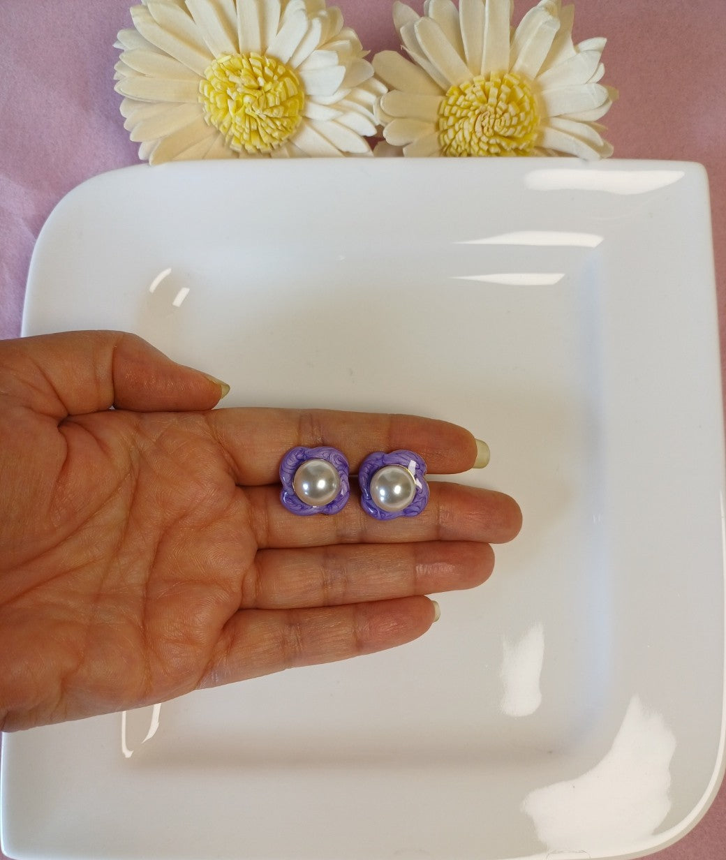 Violet Pearl Stud