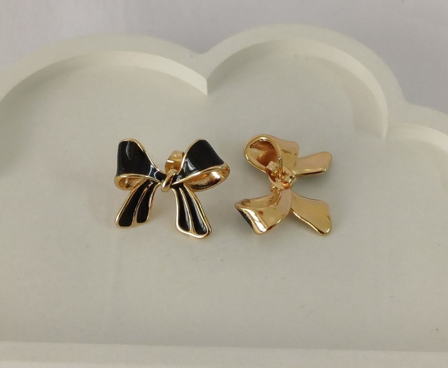 Black Bow Studs