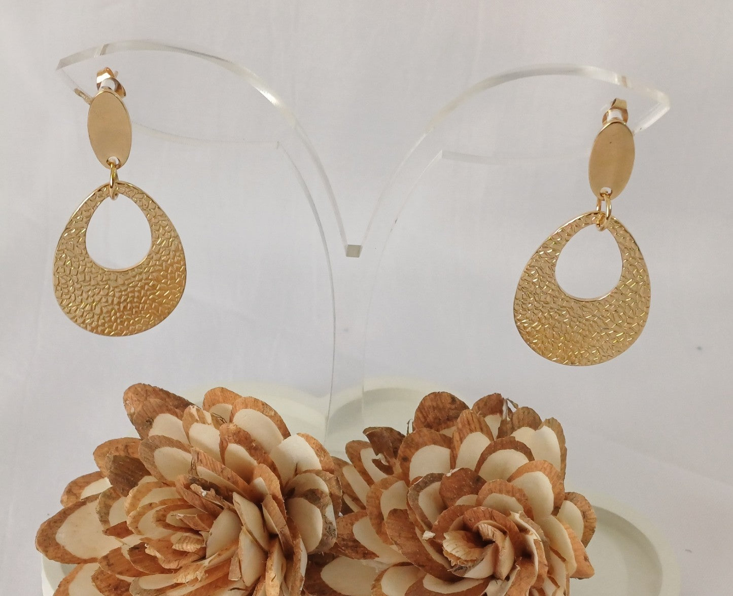 Golden Oval Drop Mira