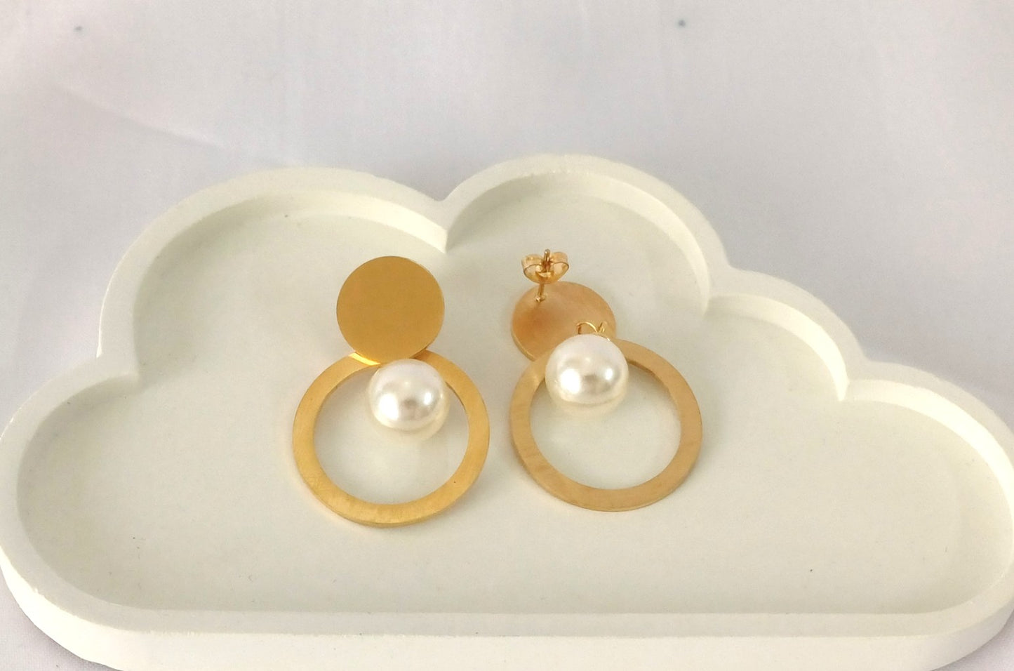 Golden Pearl Drop Earring Isabel