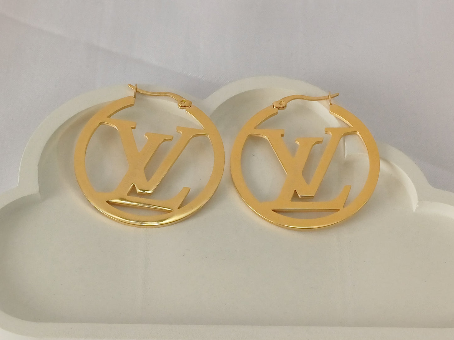 Golden Round Hoop Naomi