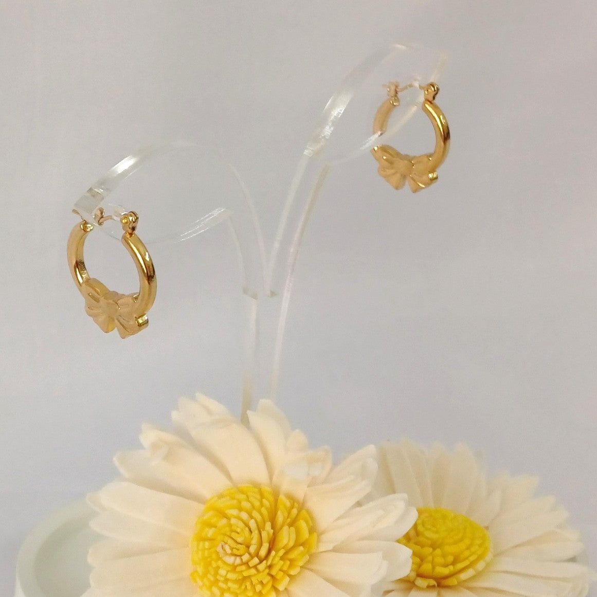 Golden Bow Hoop