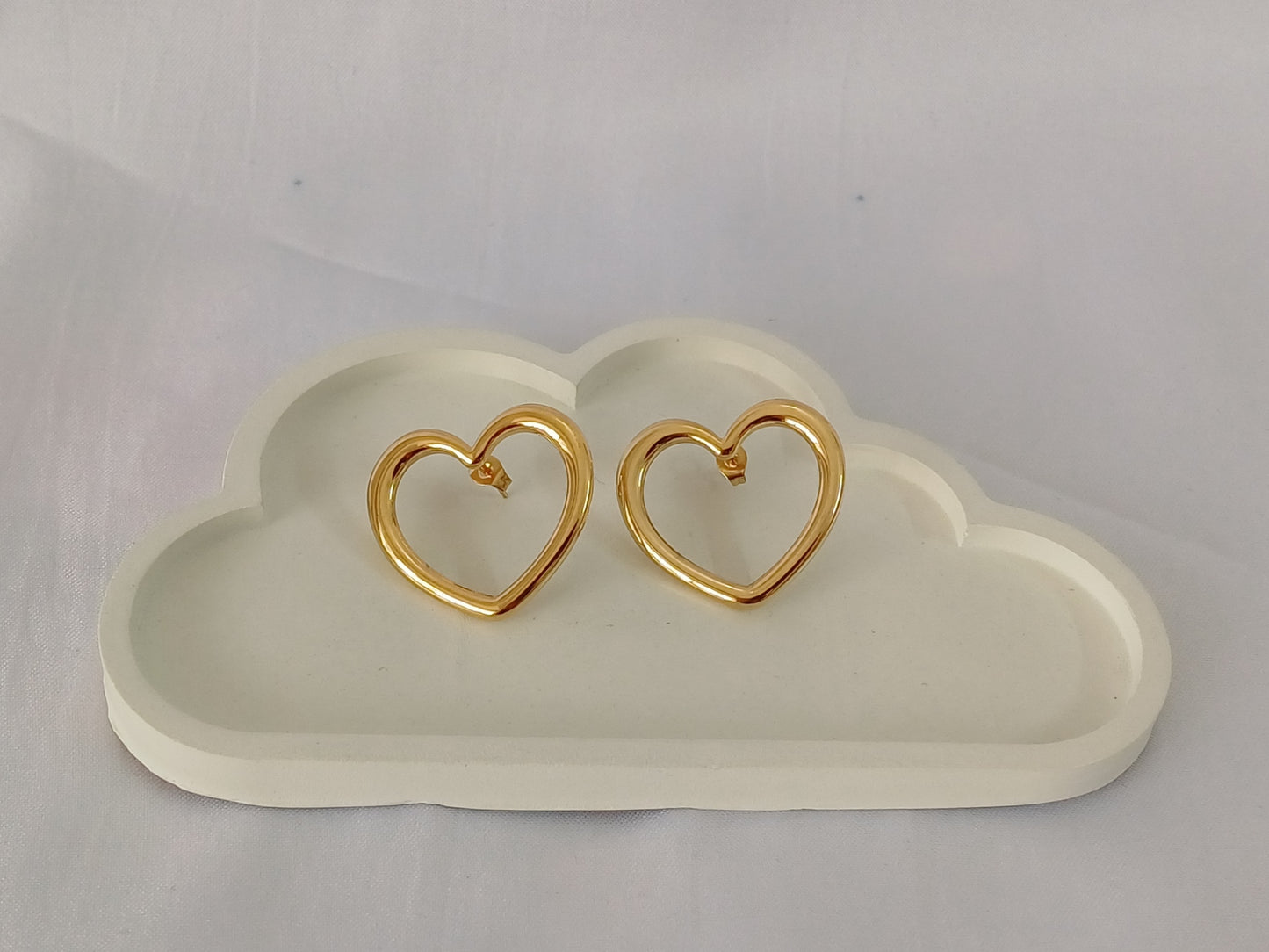 Golden Heart Stud Juliet