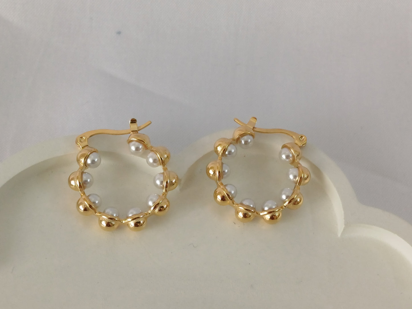 Golden Pearl Hoop Nova