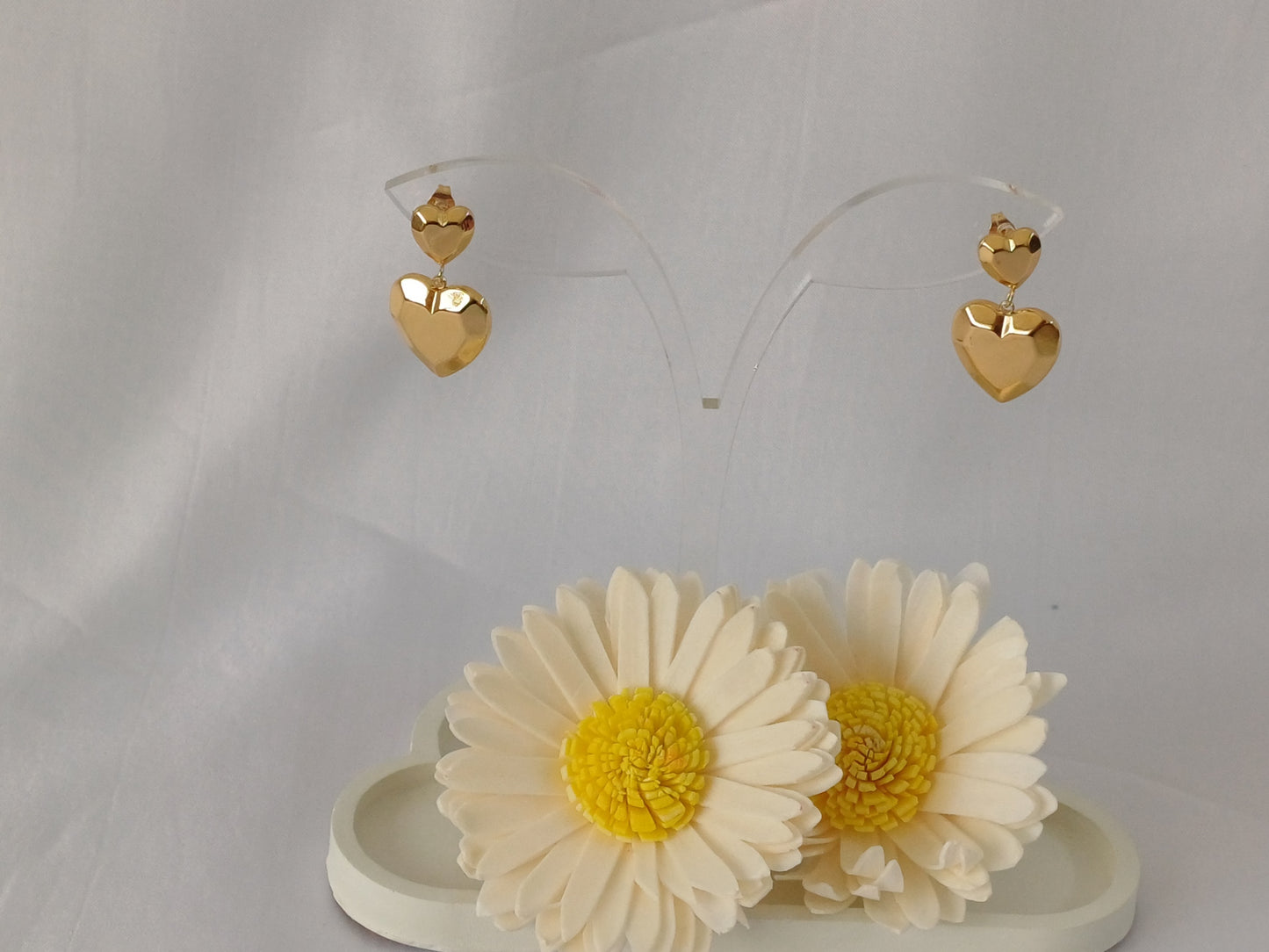 Golden Heart Drop Fiona