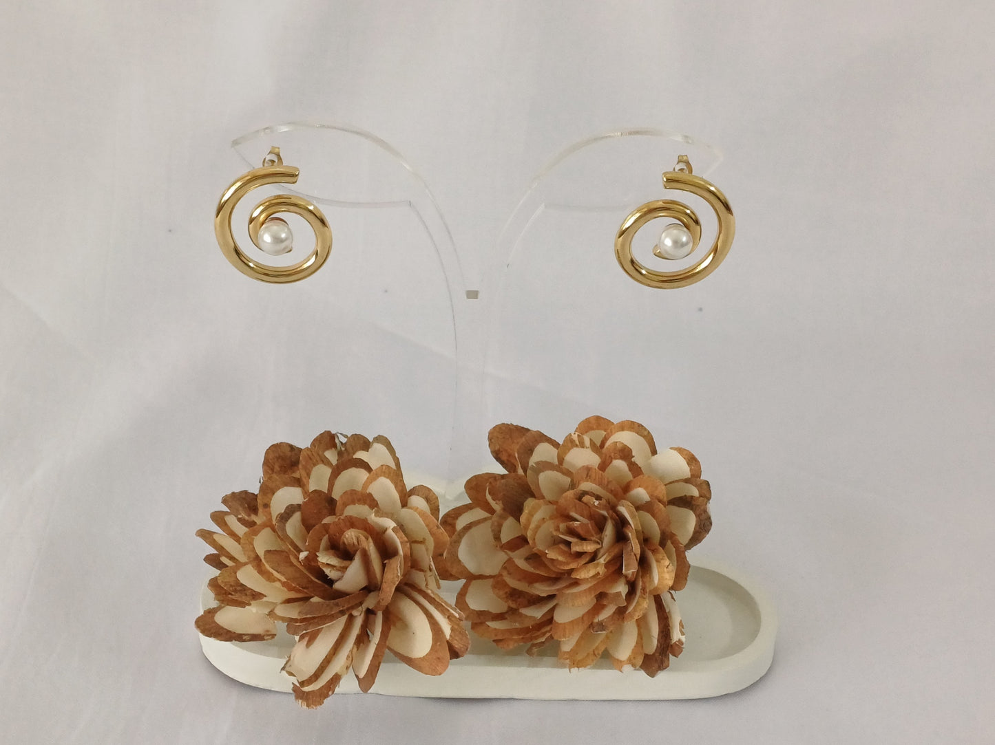 Golden Jalebi Pearl Stud