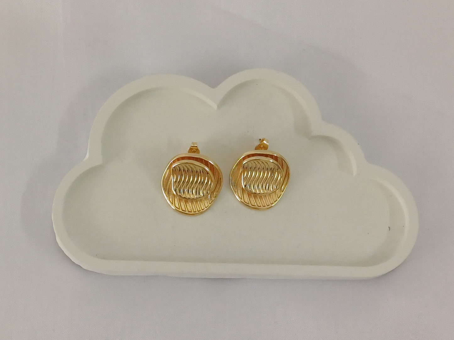 Golden Round Studs Melanie