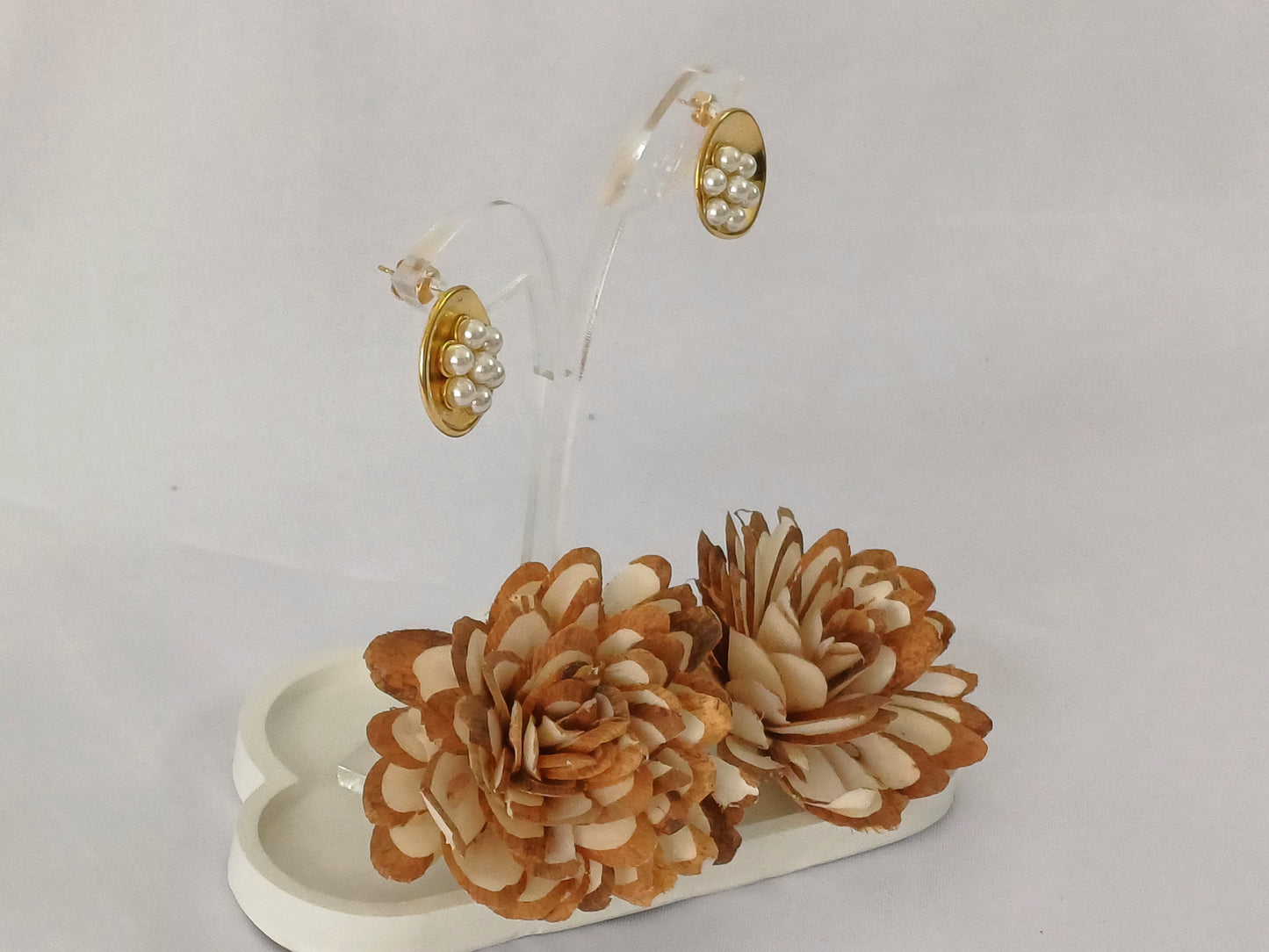 Golden Pearl Flower Stud Victoria