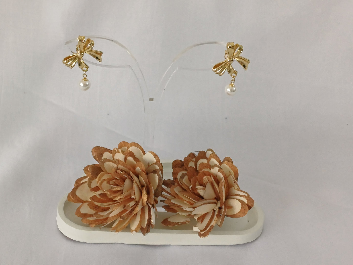 Golden Bow Pearl Stud Sienna