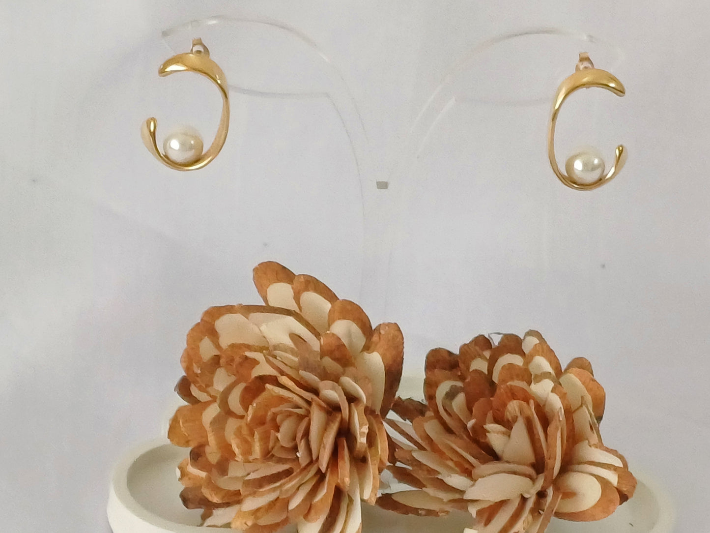 Golden Pearl C Stud