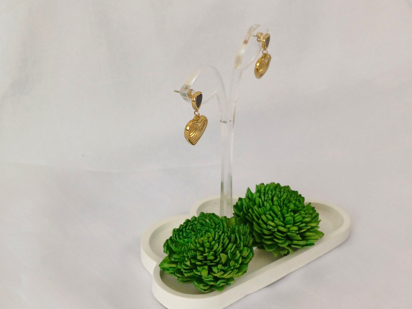 Golden Black Heart Drop