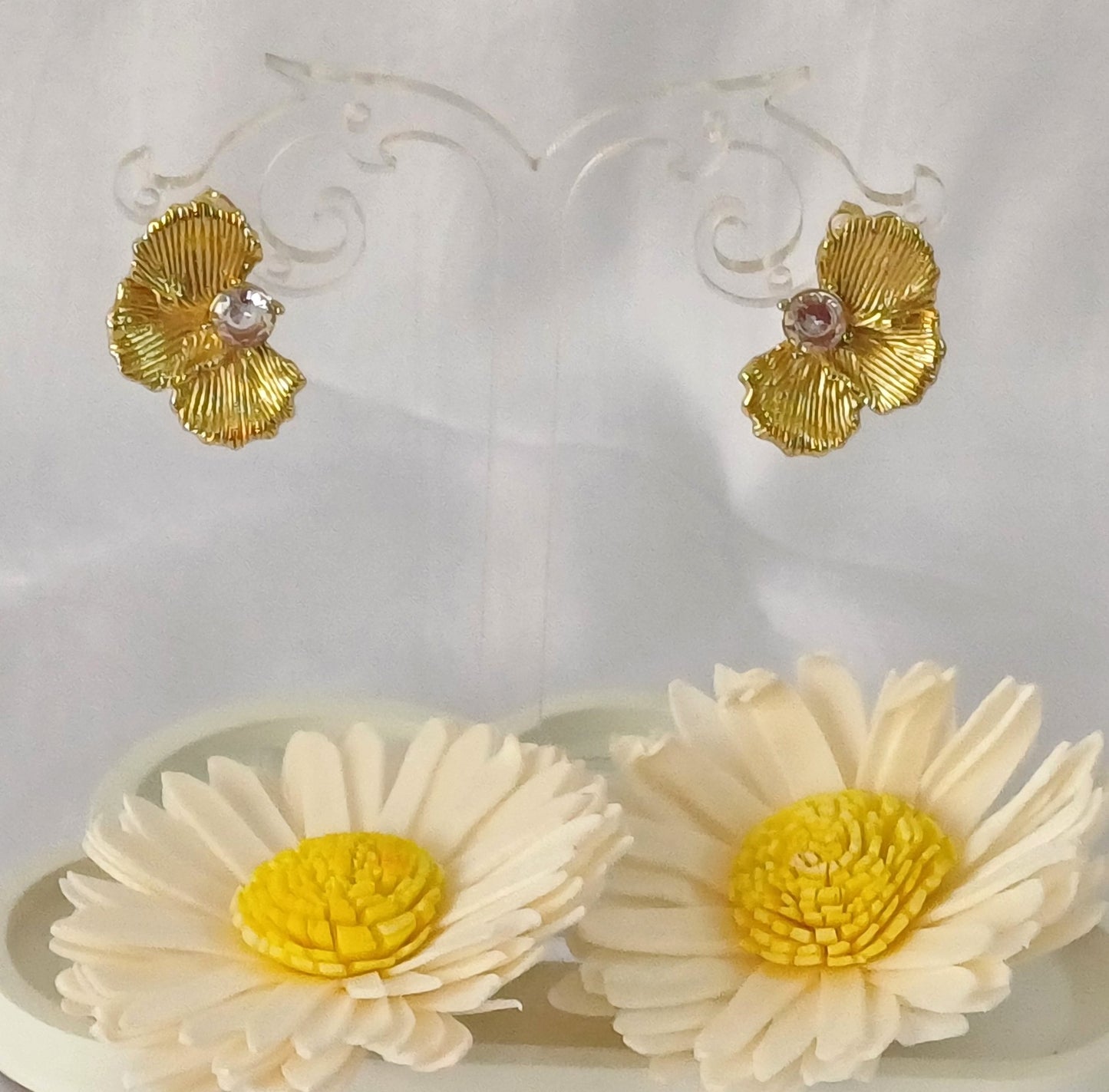 Golden Half Flower AD Stud