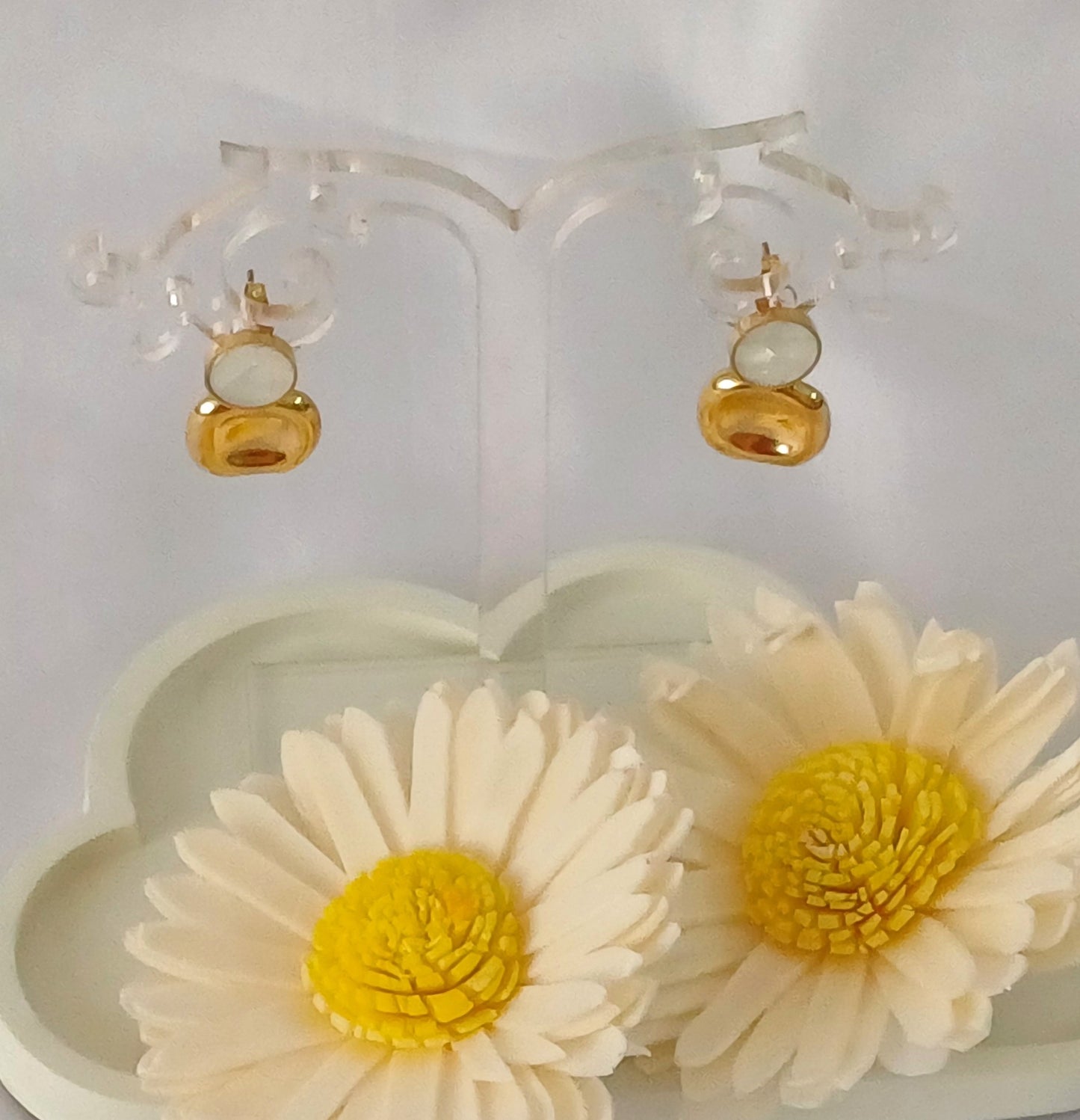 Golden Square MOP Drop Rebecca