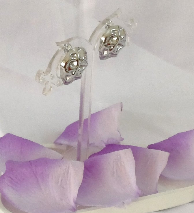 Silver Round Pattern Stud