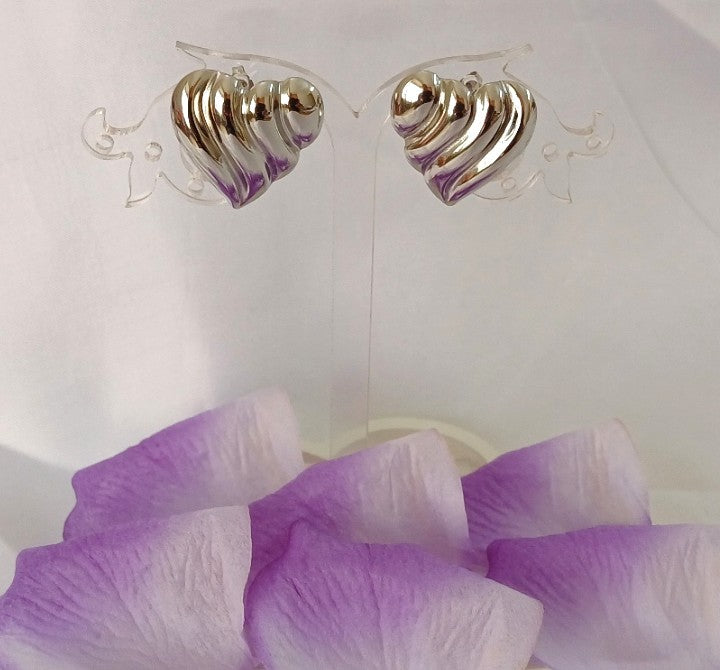 Silver Wave Heart Stud