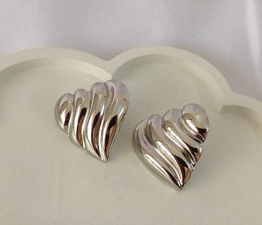 Silver Wave Heart Stud