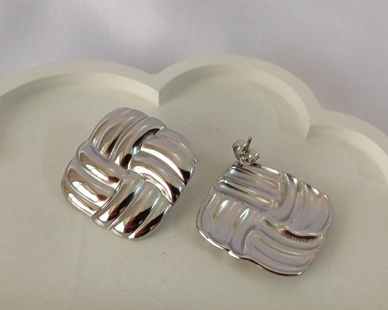 Silver Wave Square Stud