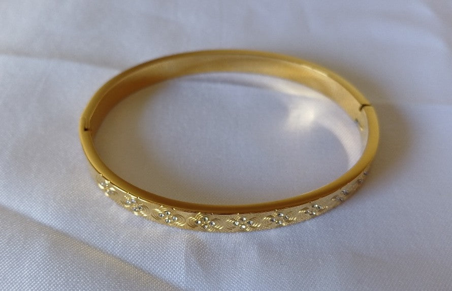 Mariana Bangle