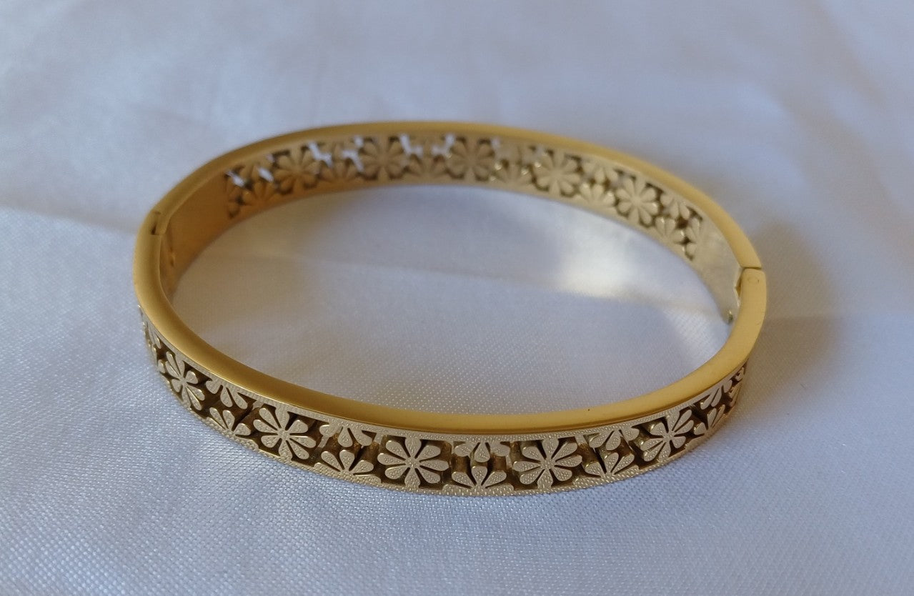 Daisy Bangle