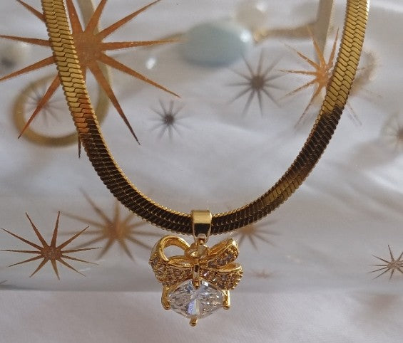 Bow Pendant Necklace