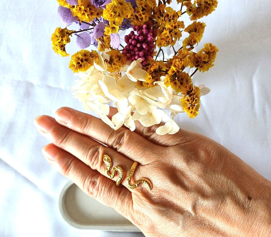 Long Snake Ring