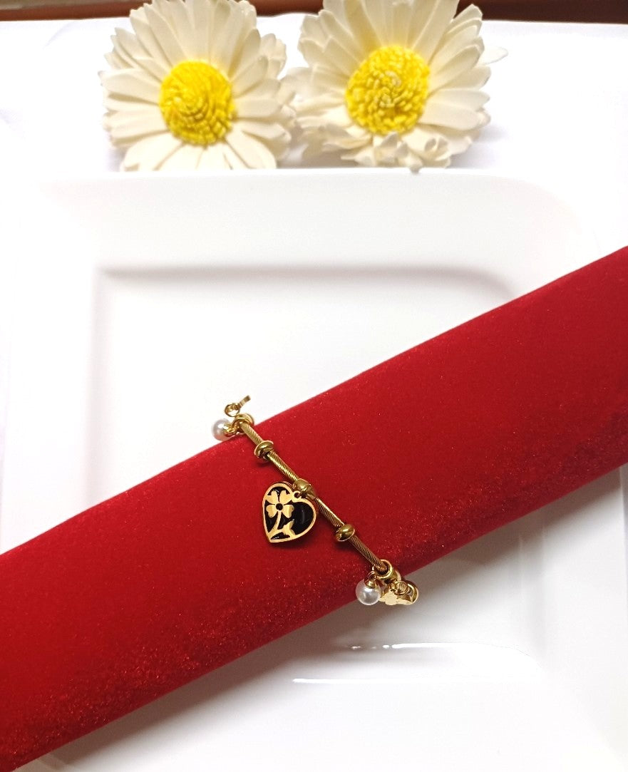 Heart Charm Bangle
