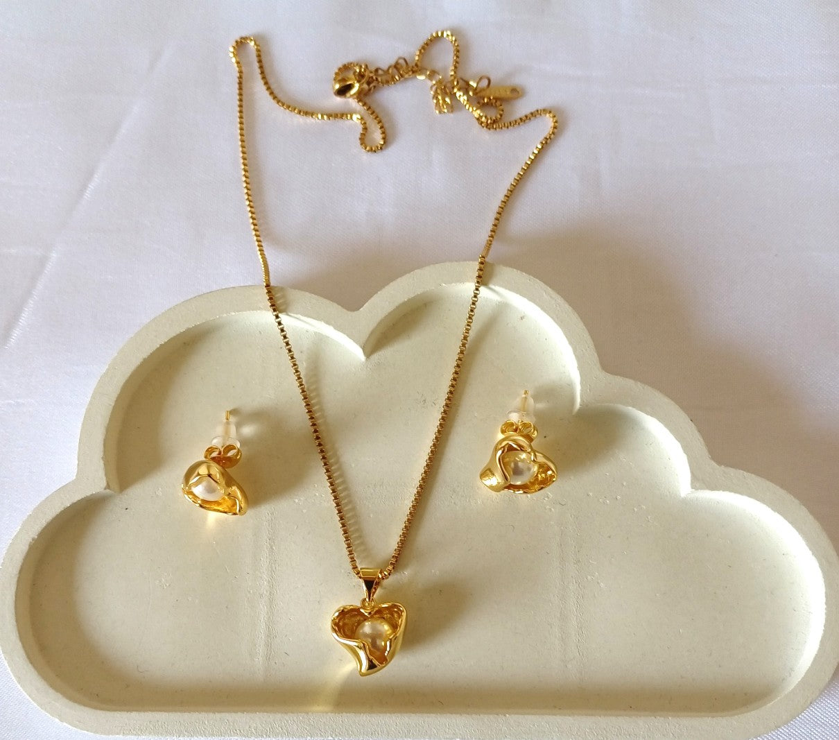 Heart Pearl Necklace Set