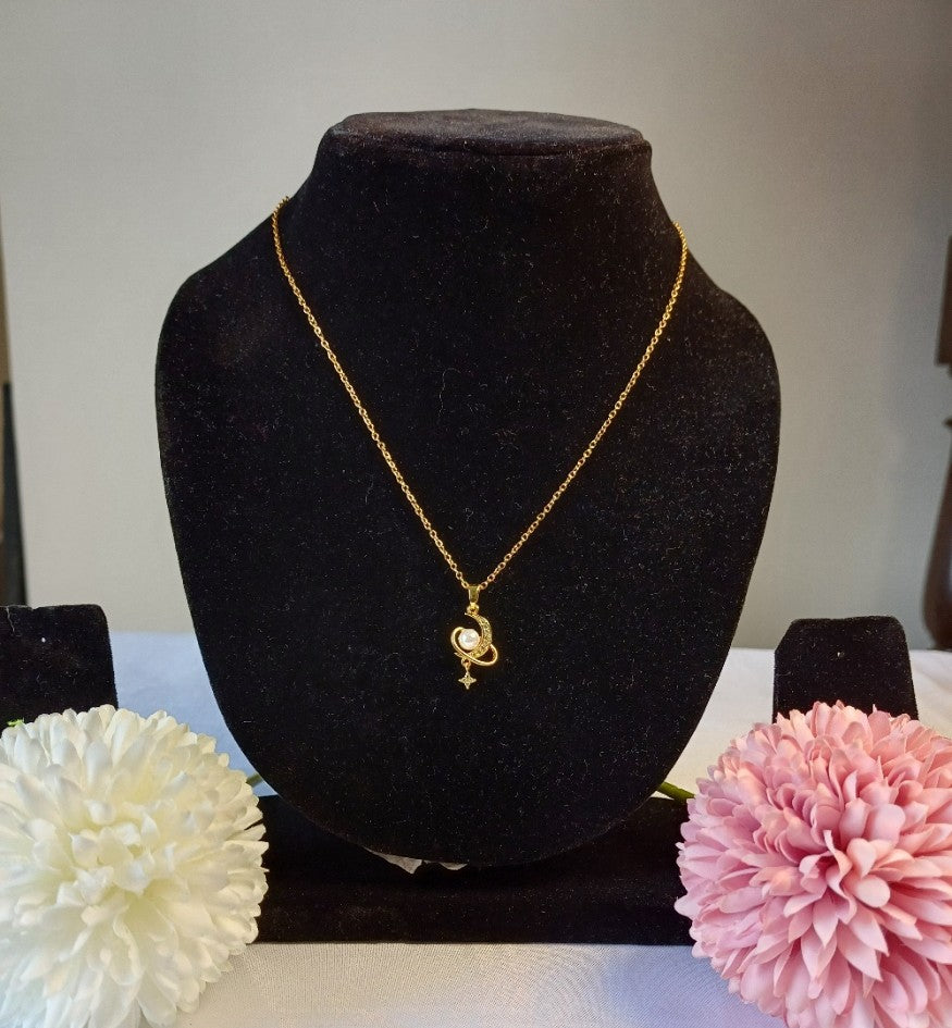 Pearl Orbit Necklace