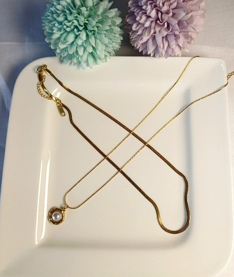 Pearl Pendant Necklace
