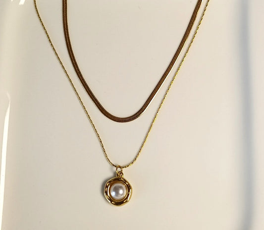 Pearl Pendant Necklace