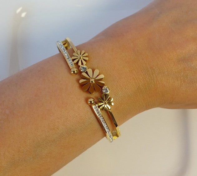 Blume Bangle