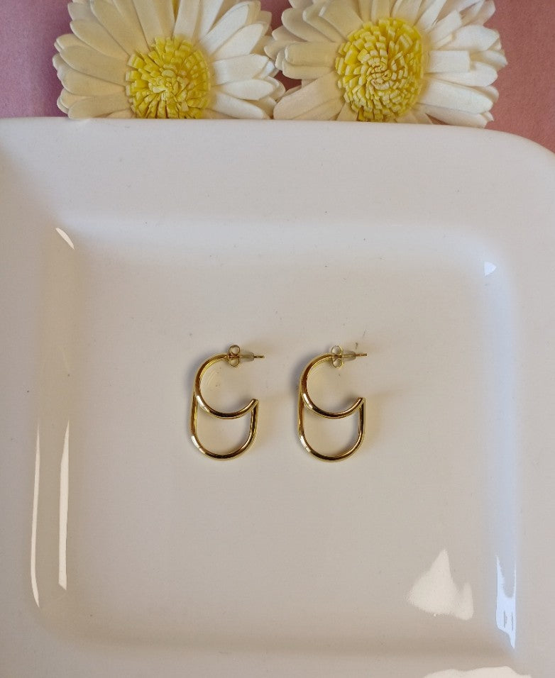 Double C Hoop