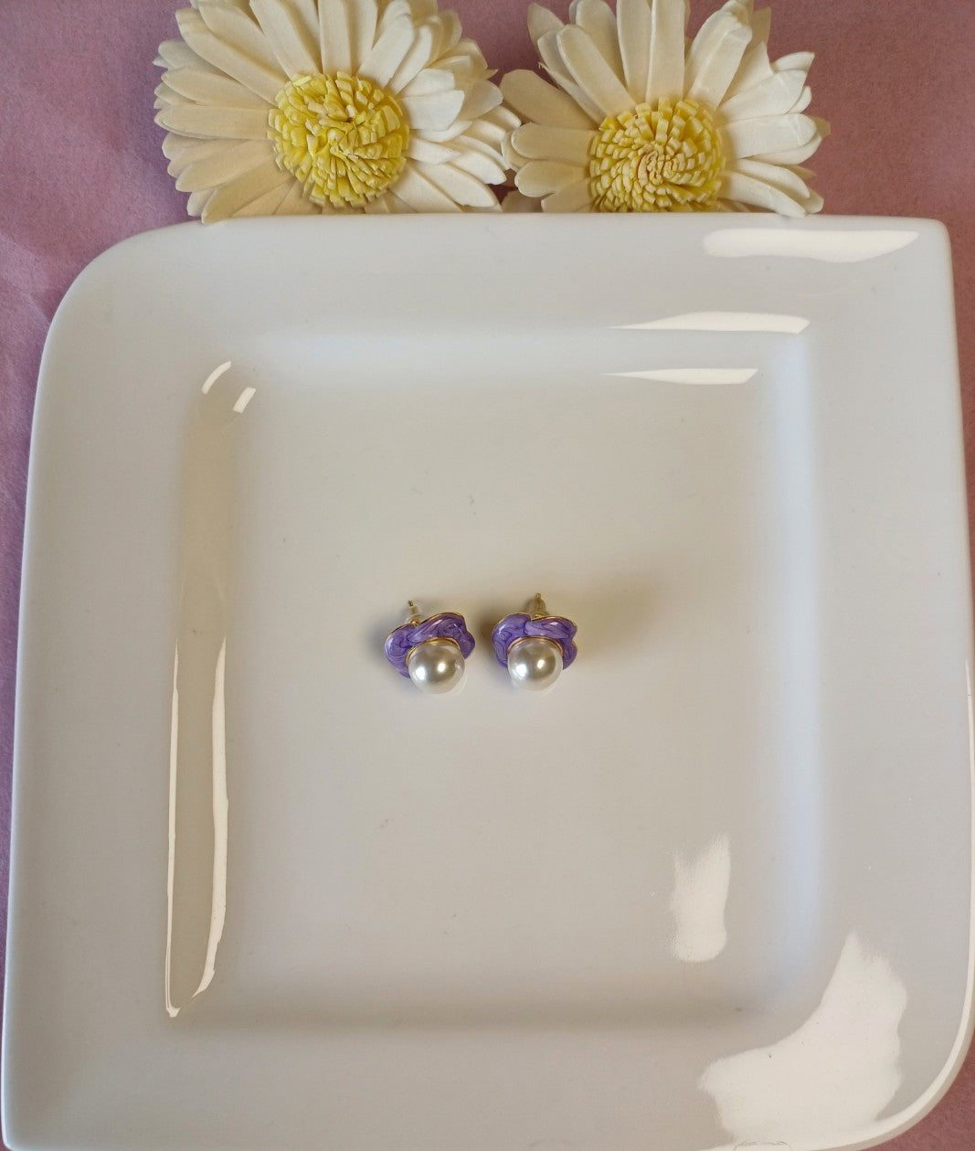 Violet Pearl Stud
