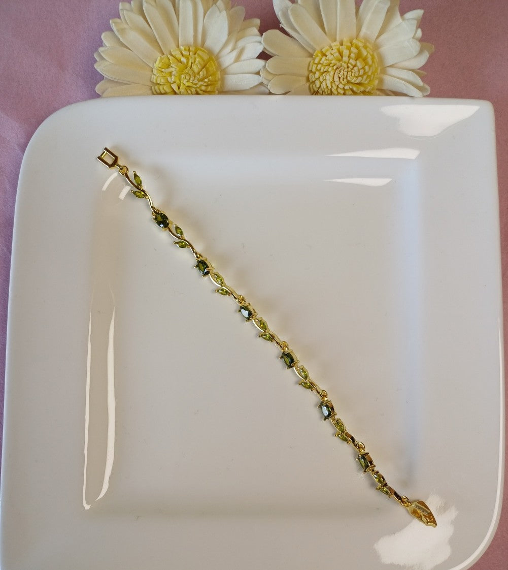 Tulip 5 Bracelet - Olive Green