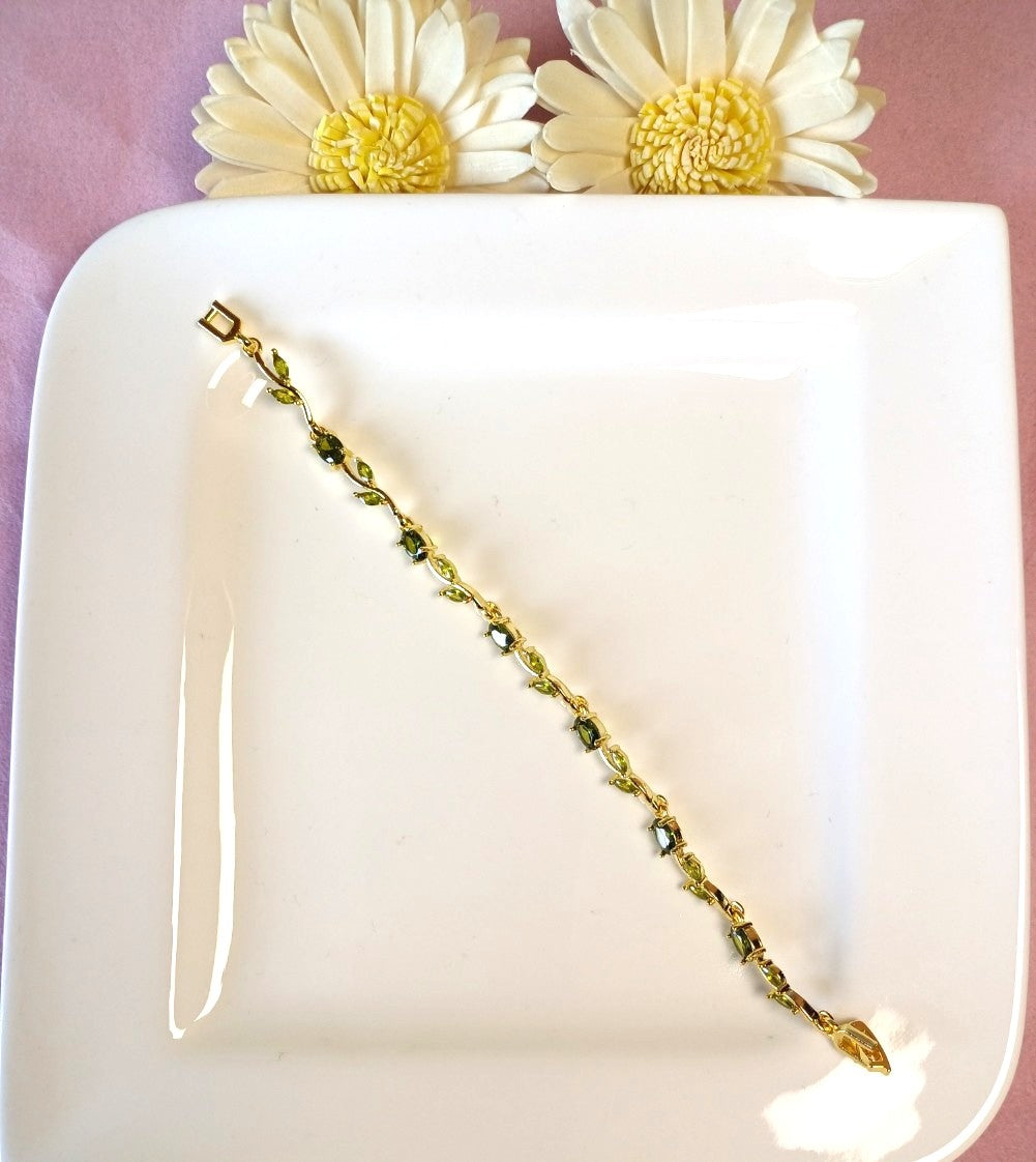 Tulip 5 Bracelet - Olive Green